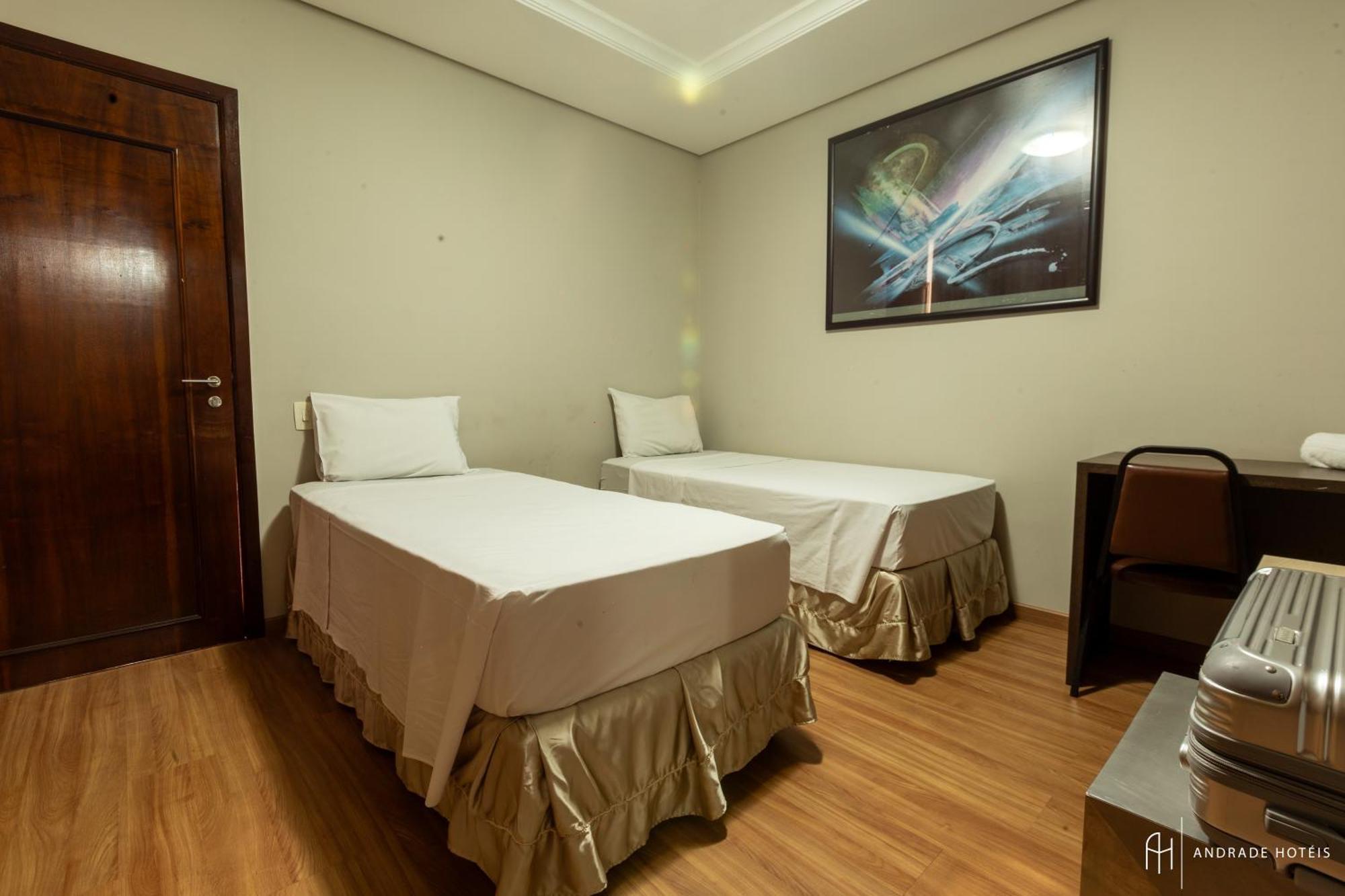 Rede Andrade Guaira Hotel Куритиба Екстериор снимка
