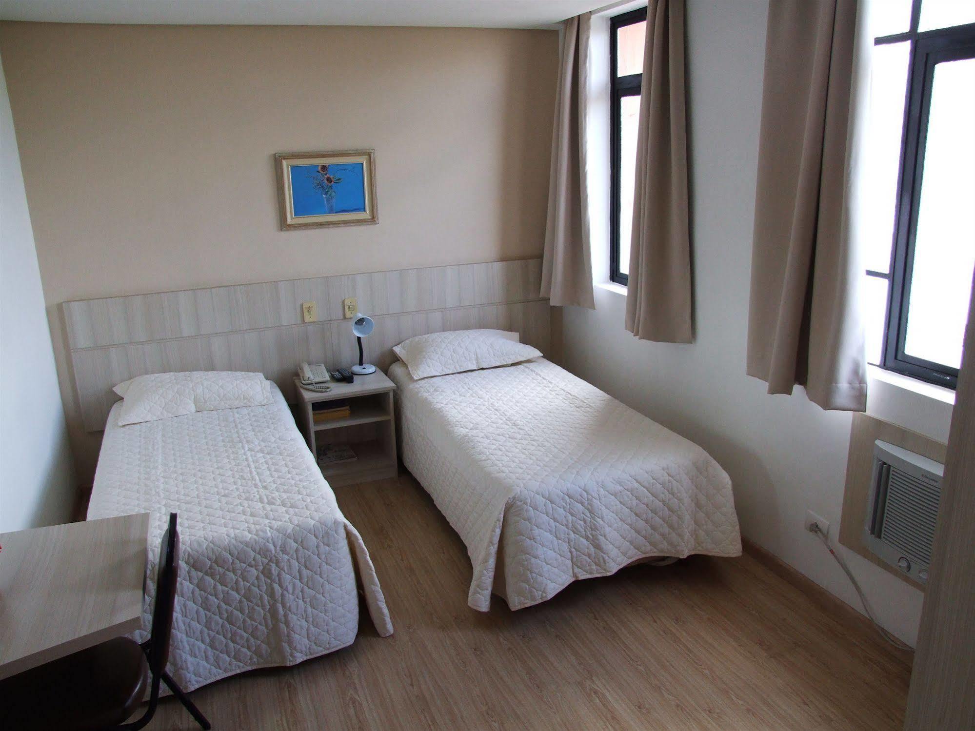 Rede Andrade Guaira Hotel Куритиба Екстериор снимка